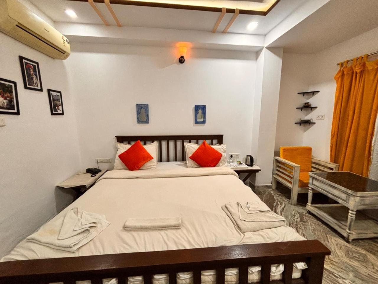 Thar View Hotel Jaisalmer Exterior photo